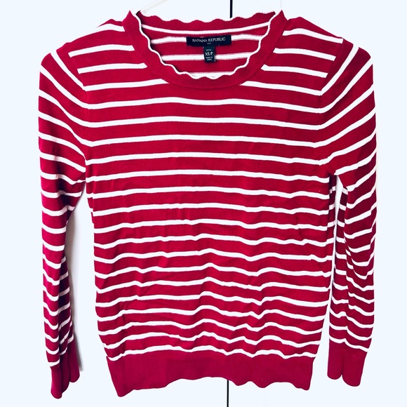 Banana Republic Scallop Sweater - XSP - Picture 1 of 6